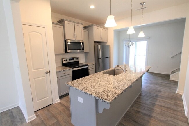 Building Photo - BEAUTIFUL 2 Bedroom Townhome in Cox Mill D...