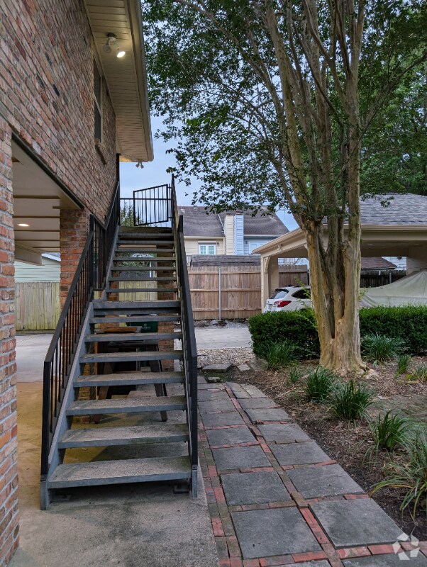 Building Photo - 214 Phosphor Ave