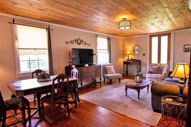 Foto del edificio - 1228 Mississippi St