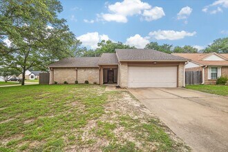 Building Photo - 1534 Valley Landing Dr