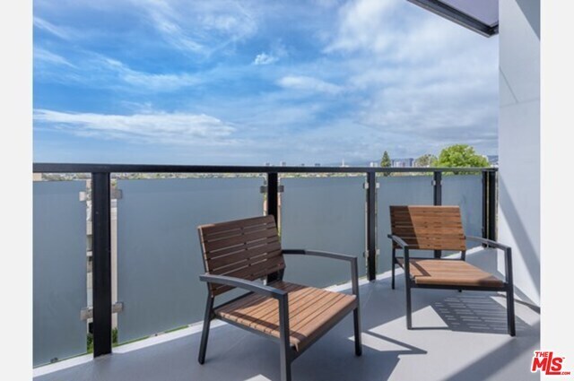 Foto del edificio - 2250 Fox Hills Dr