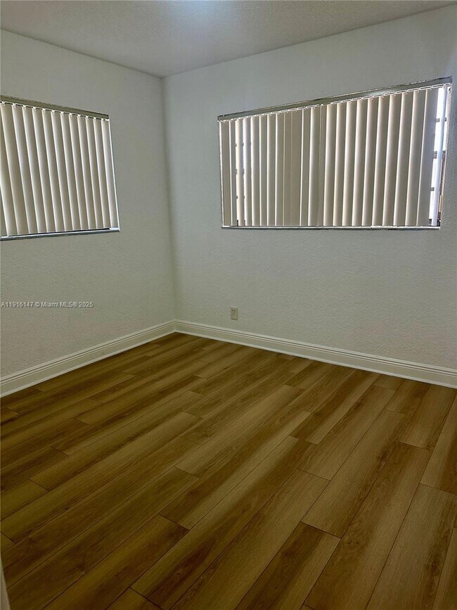 Foto del edificio - 1801 SW 25th Ave