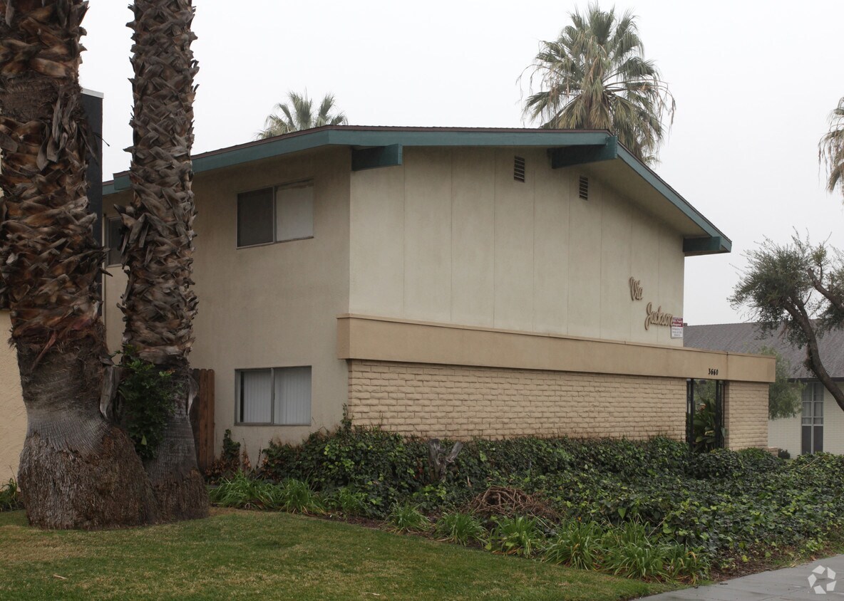 Building Photo - Via Jackson