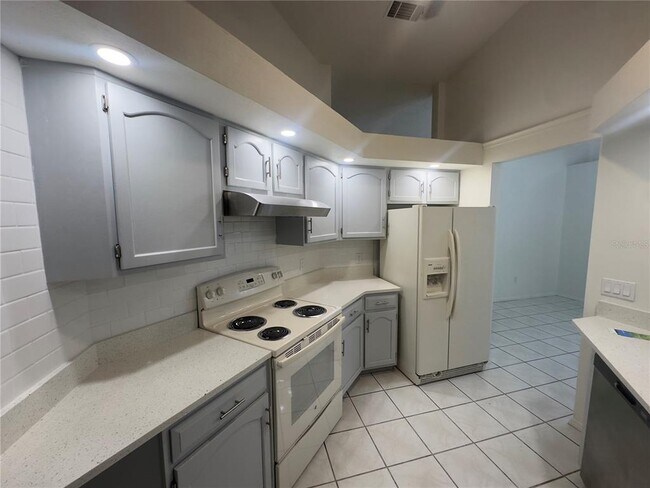 Foto del edificio - 2029 Lake View Blvd