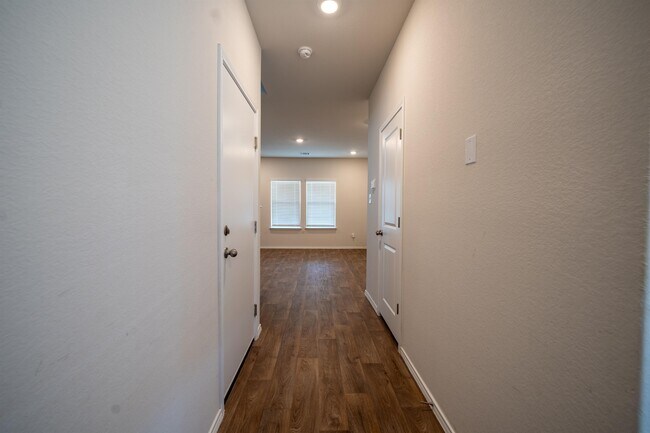Building Photo - 4011 Basil Mdw