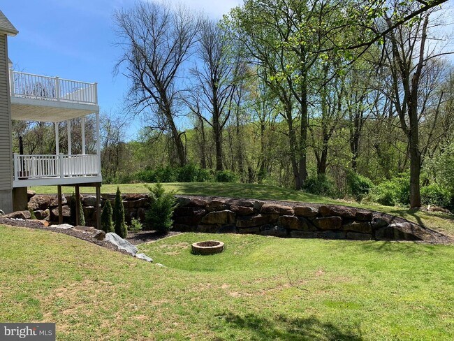 Foto del edificio - 148 Smithbridge Rd