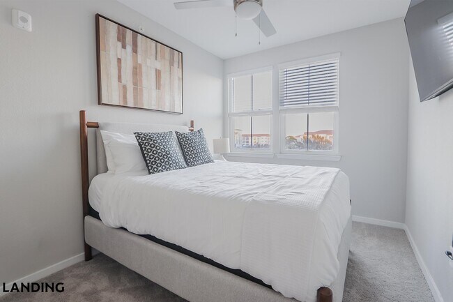 Foto del edificio - 2331 Commerce Park Dr NE