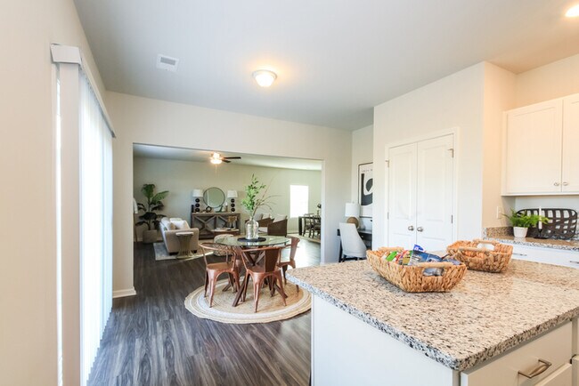 Foto del edificio - 3912 Starry Sky Rd