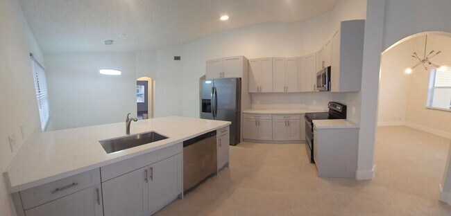 Foto del edificio - 10780 Cypress Lake Terrace