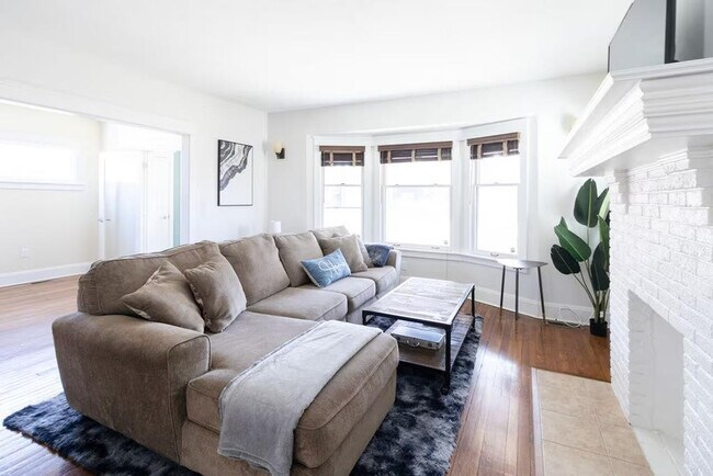 Foto del edificio - 1501 E 105th St