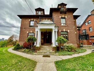 Building Photo - 646 Broadview Av