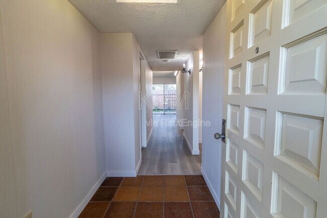 Foto del edificio - 1077 Rivara Rd