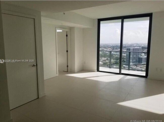Foto del edificio - 501 NE 31st St