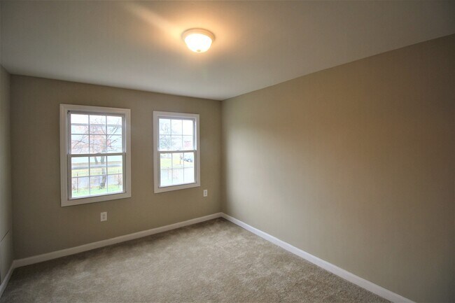 Foto del edificio - EXPERTLY DESIGNED 3 BEDROOM HOME IN DUNDALK!