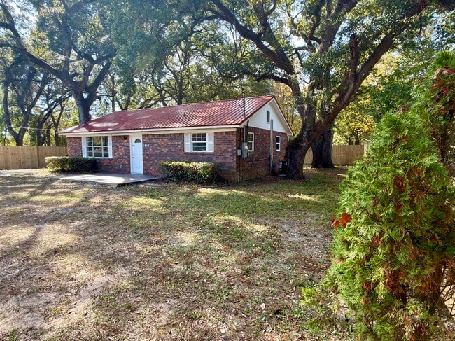 Building Photo - 6309 Rambler Dr