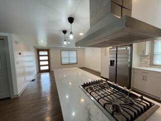 Building Photo - 2284 Wayside Dr