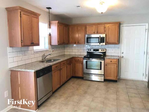 Foto del edificio - 10104 Prosperity Point Ln