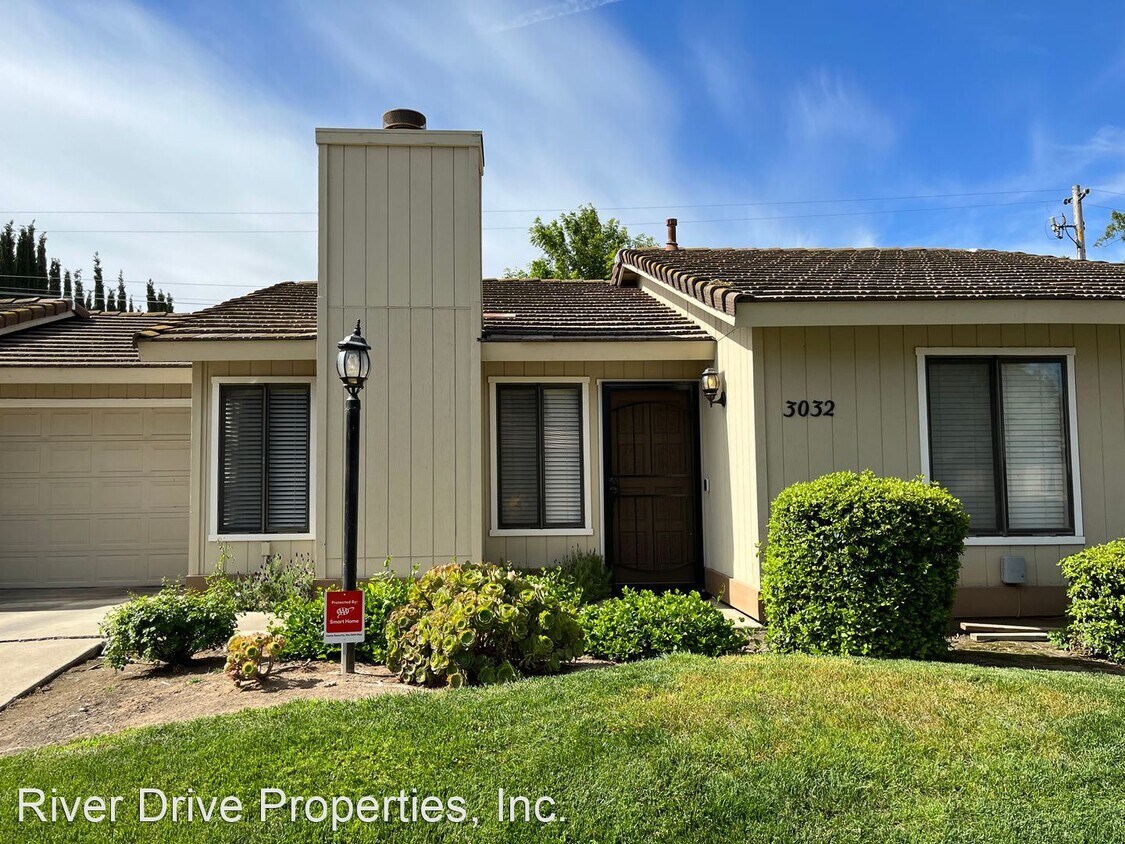 2 br, 2 bath House 3032 Colony Park Drive House Rental in Merced