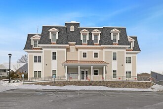 Building Photo - 441 Essex St