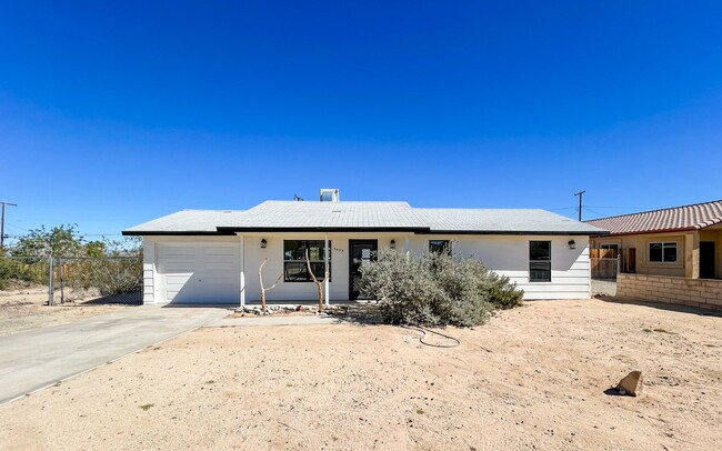 Building Photo - A Newly Remodeled 3 Bedroom