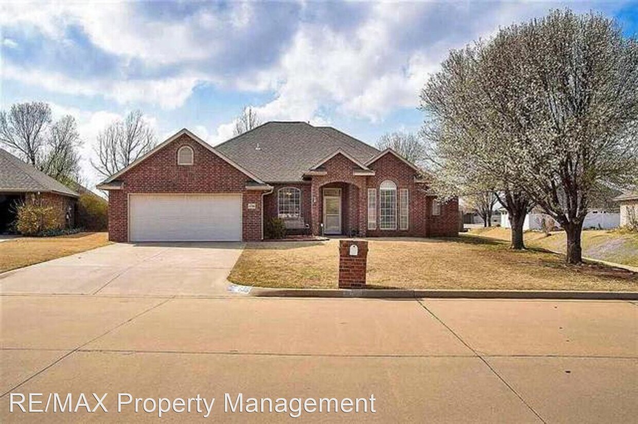Primary Photo - 4 br, 3 bath House - 1136 Briar Ridge Road