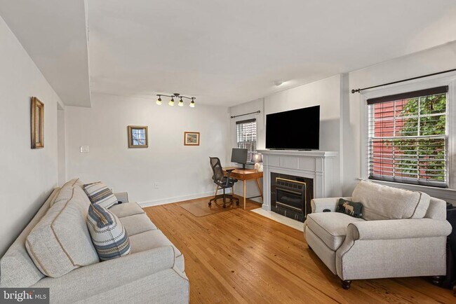 Foto del edificio - 810 Queen St