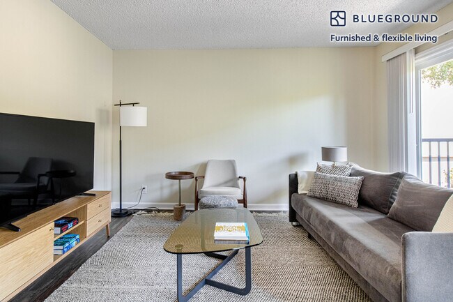 Foto del edificio - 1510 Oak Creek Dr