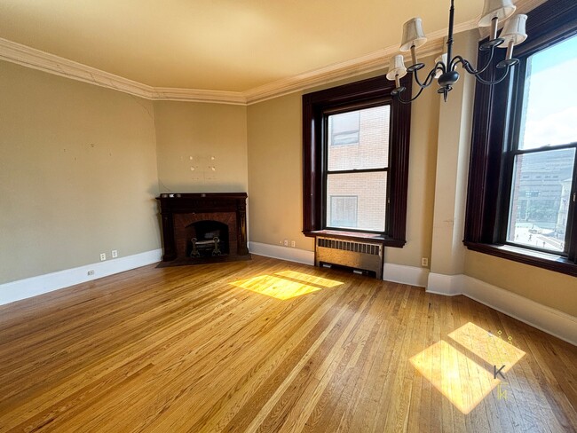 Building Photo - 271 Dartmouth St