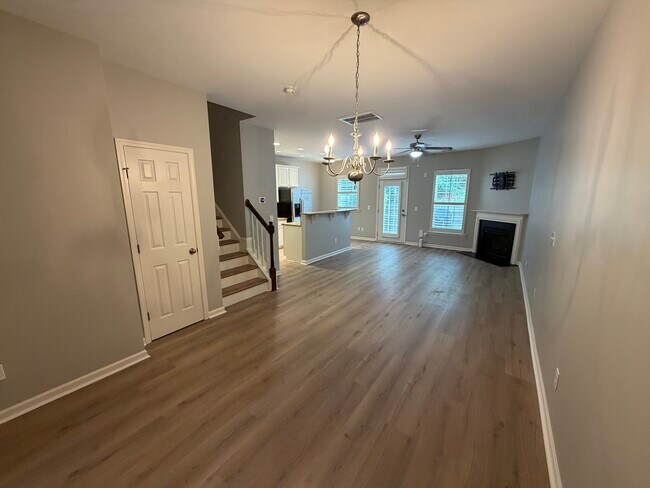 Foto del edificio - 14326 Foxcroft Rd
