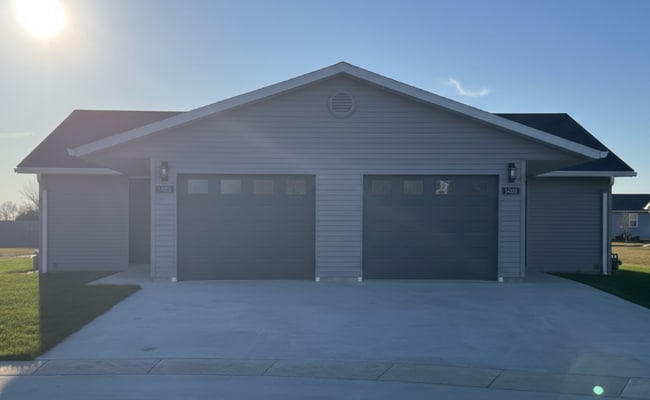 Building Photo - 1480 Kays Ct