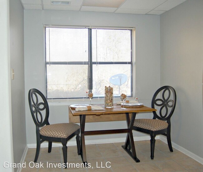 Building Photo - 2 br, 1.5 bath House - 303 Hillsboro Lane