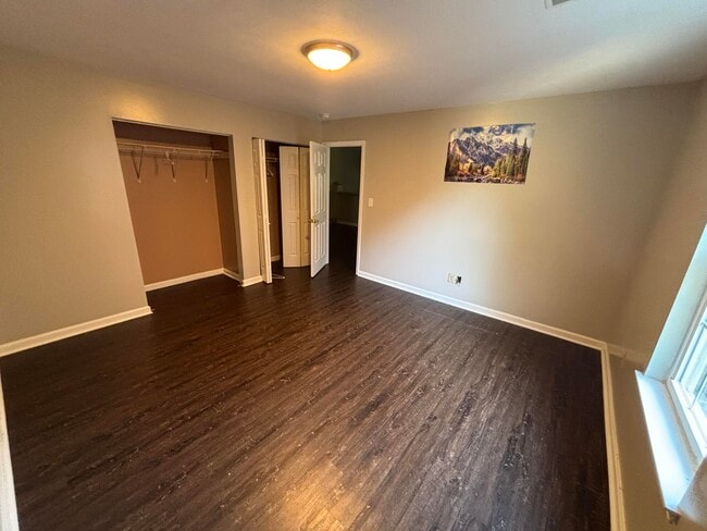 Building Photo - 2852 Ryan Cir
