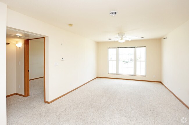 Sala de estar - 2706 Kent Ave