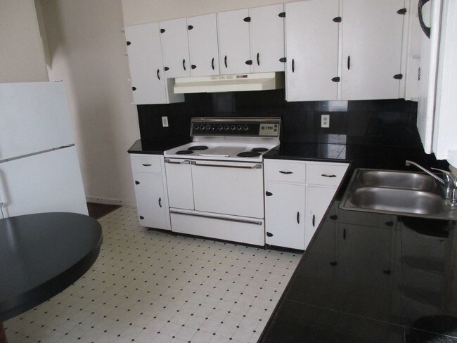 Foto del edificio - 6754 Somerset St