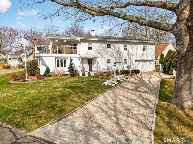 Foto del edificio - 5 Woodland Dr