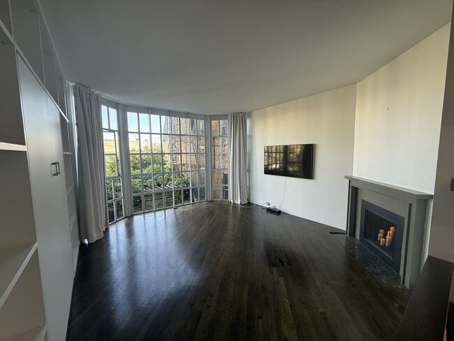 Building Photo - 1255 California St