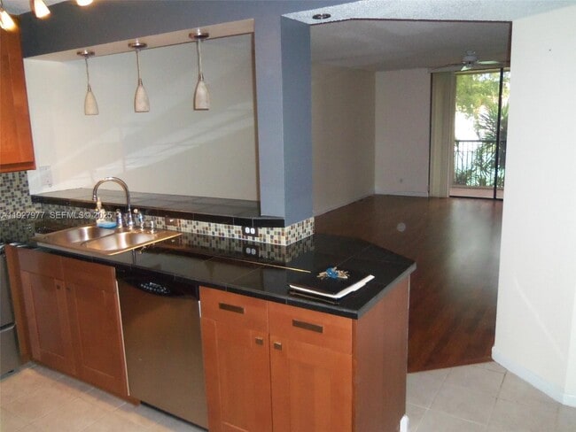 Building Photo - 10551 W Broward Blvd