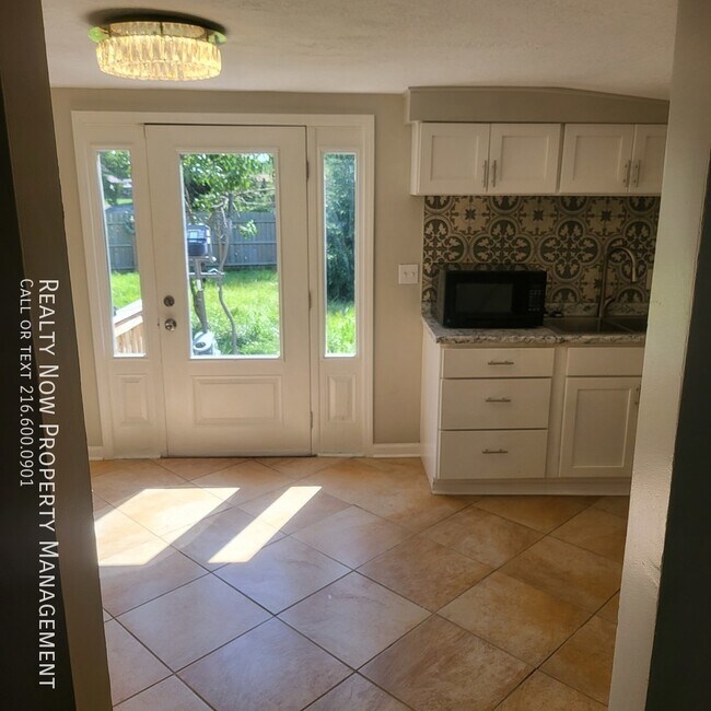 Foto del edificio - 18022 Marcella Rd