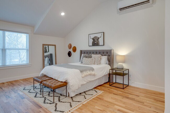 Foto del edificio - 906 Lischey Ave