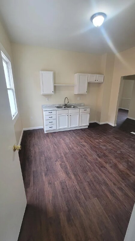 Foto principal - 4485 W 136th St