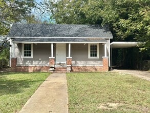 Building Photo - 909 Lamb St