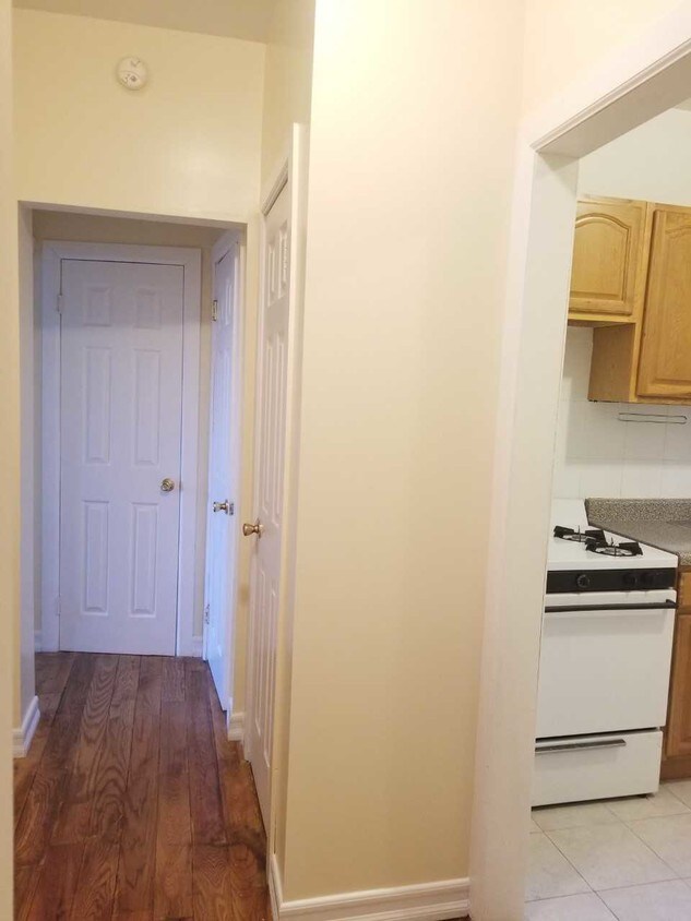 Foto principal - 5101 13th Ave