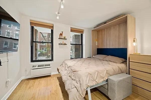 Foto del edificio - 315 W 55th St