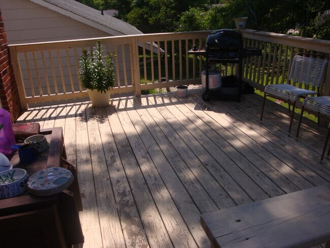 Building Photo - 1828 Marriott Ln