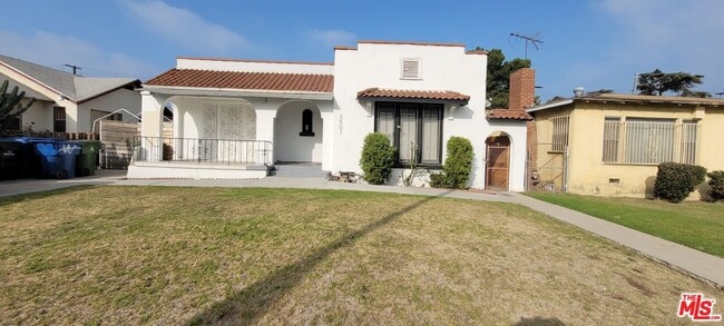 Building Photo - 3507 W 59th St