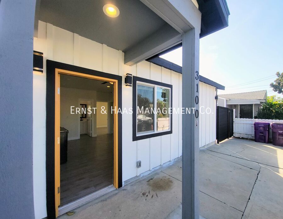 Foto principal - Fantastic 2 Bedroom 2 Bath Cozy House in C...