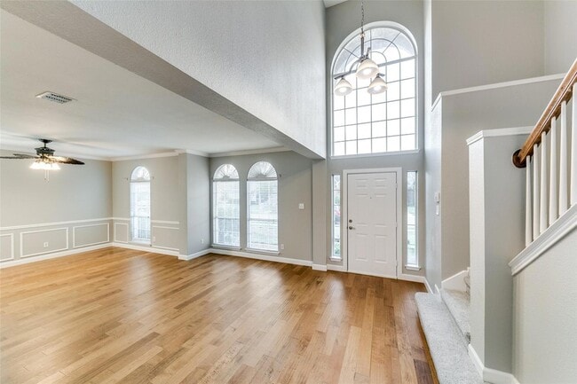 Foto del edificio - 4532 Crown Ridge Dr