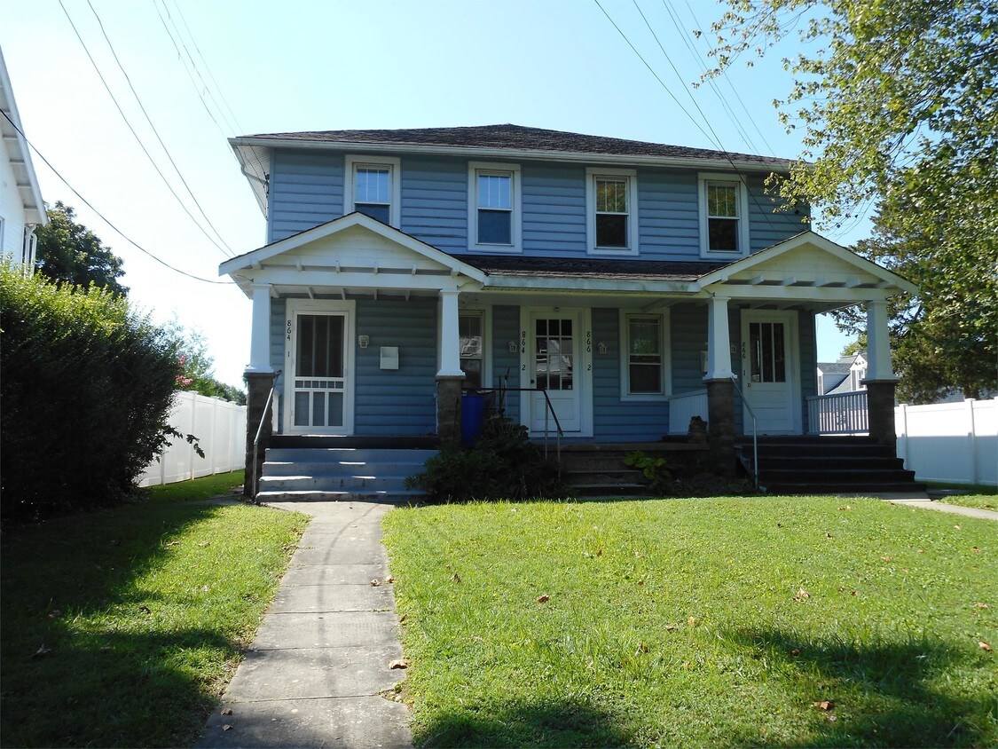 Primary Photo - 864 Ontario St