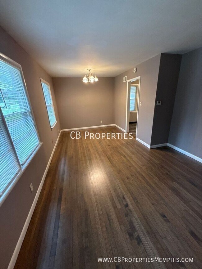 Foto del edificio - 4493 Westmont Rd