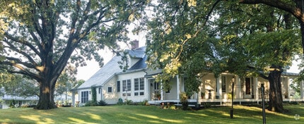 Building Photo - 912 Grandey Rd